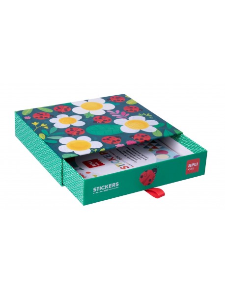 Mārītes uzlīmju spēle Mārītes uzlīmju spēle