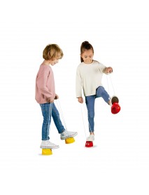 Apli kids pastaigas kalnos ar virvi